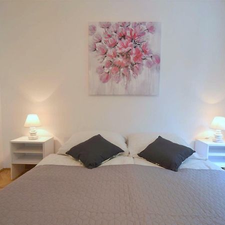Apartments Jadanec Malinska Luaran gambar