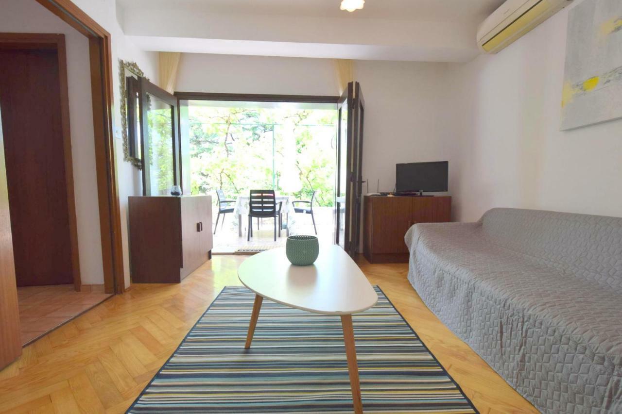 Apartments Jadanec Malinska Luaran gambar